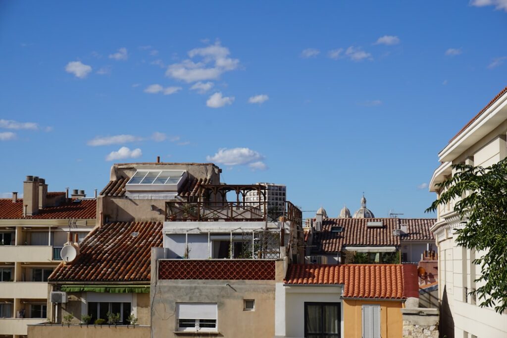 découvrez les quartiers à éviter à marseille pour assurer votre sécurité lors de votre visite ou installation dans la ville.