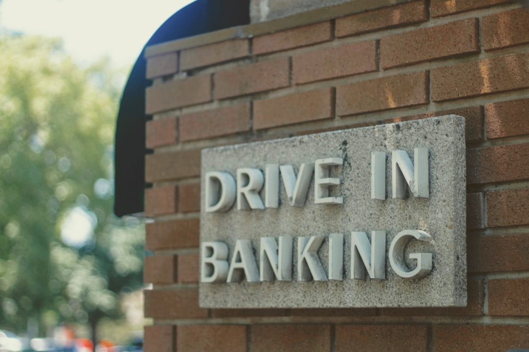 découvrez nos services bancaires innovants qui révolutionnent votre expérience financière grâce à des solutions modernes, sécurisées et personnalisées.