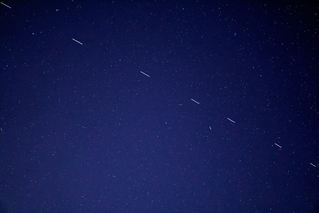 découvrez starlink, le service internet par satellite haute vitesse de spacex, offrant une connexion fiable même dans les zones les plus éloignées.